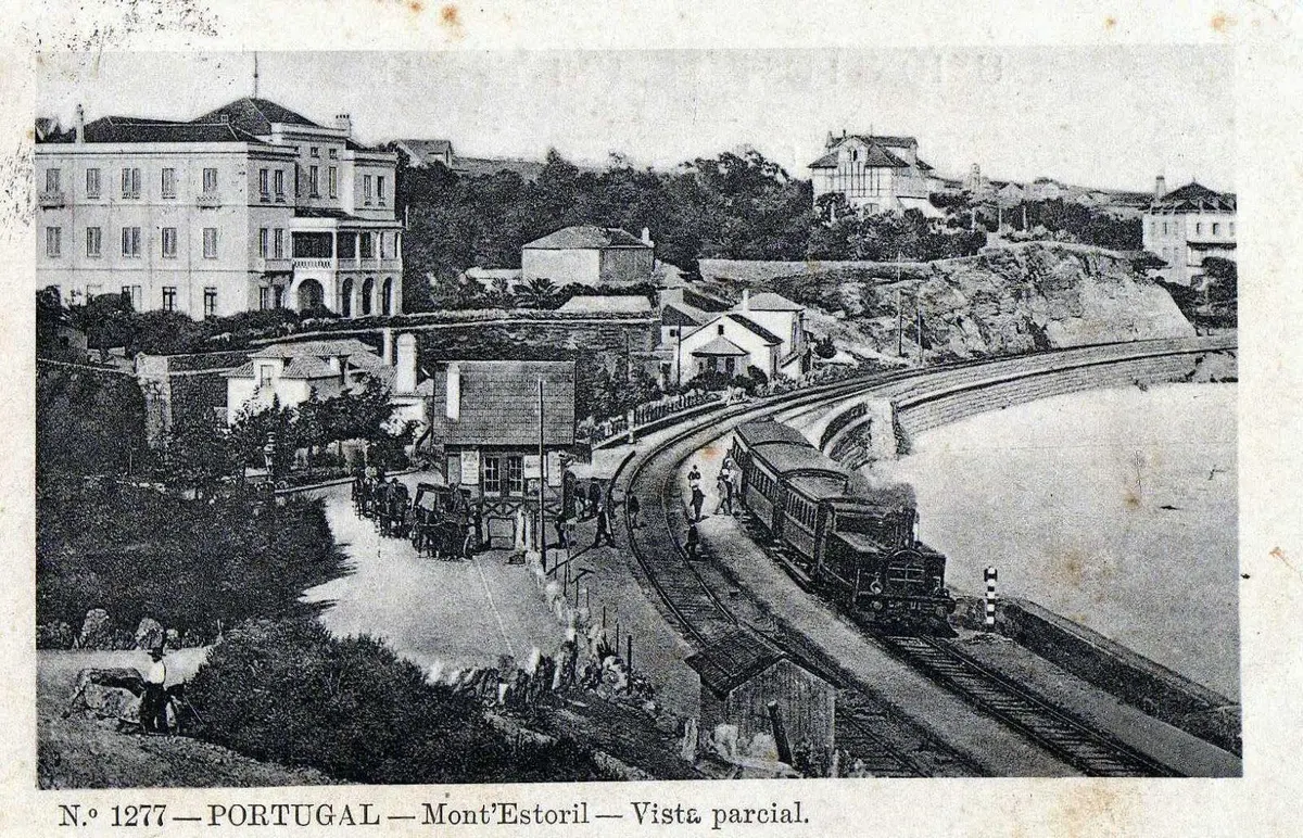 Mont'Estoril, vista parcial, com comboio